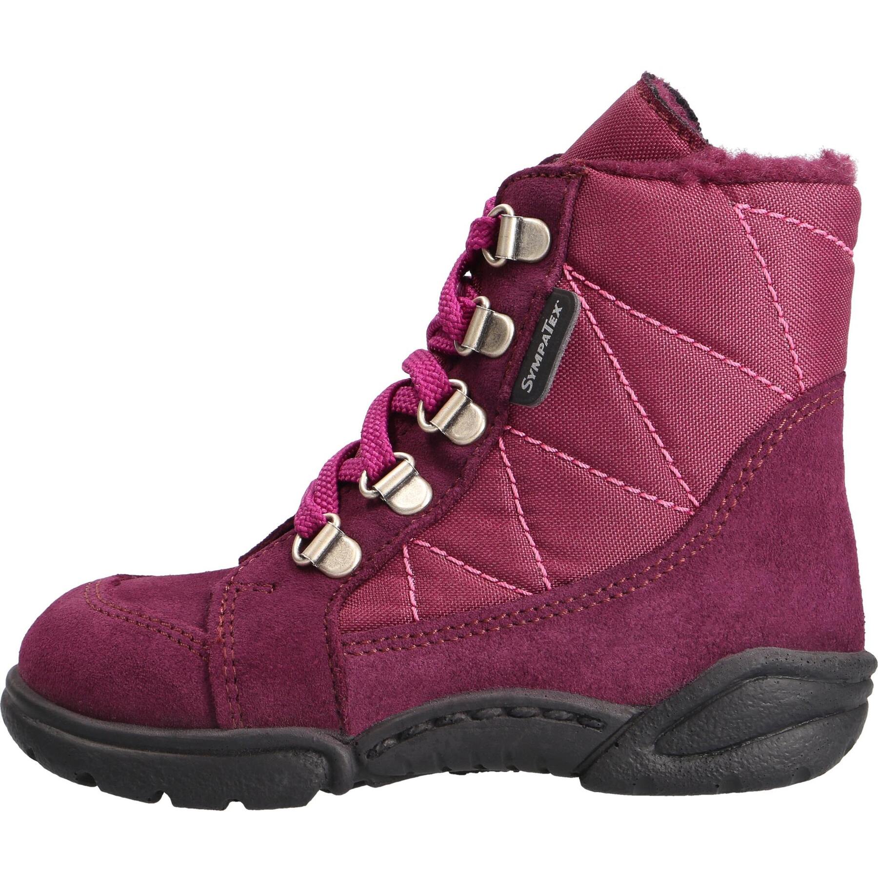 rote stiefeletten seitenansicht links